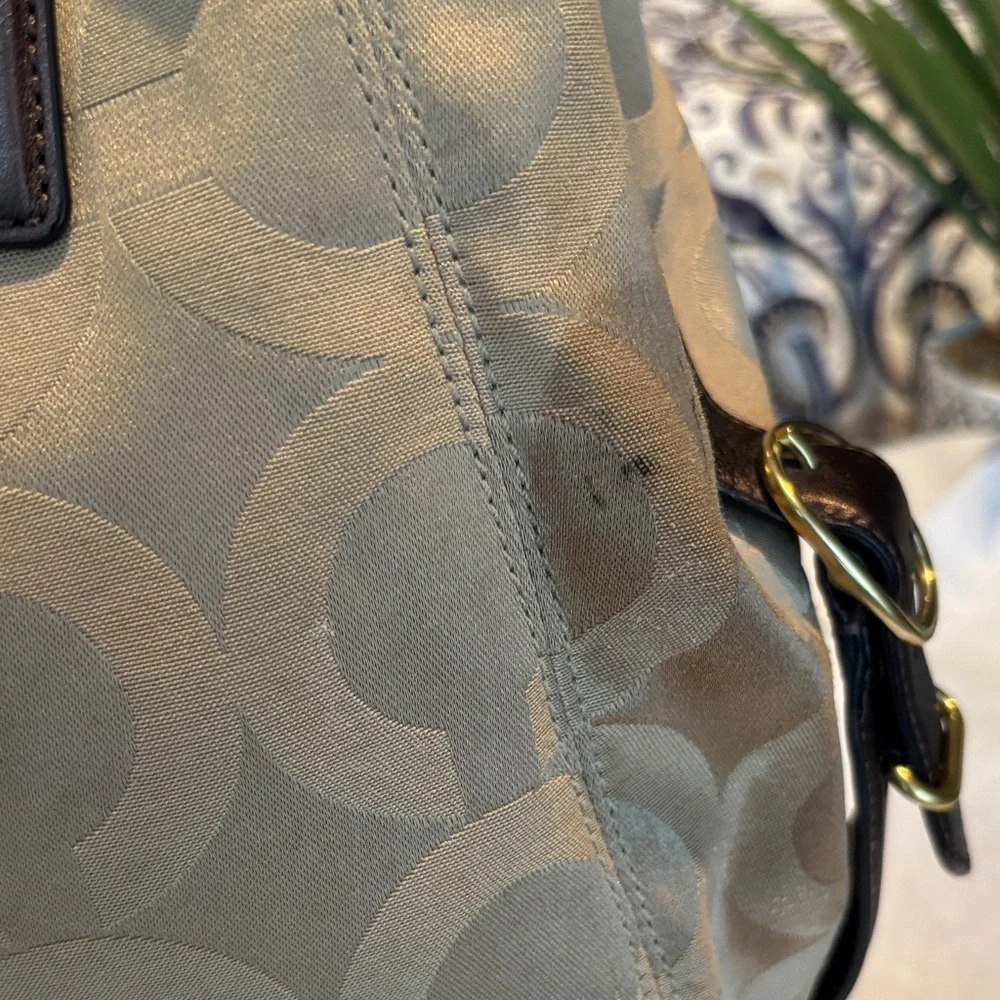 Coach Khaki Signature Jacquard Shoulder Bag with Dark Brown Trim - Picture 17 of 17